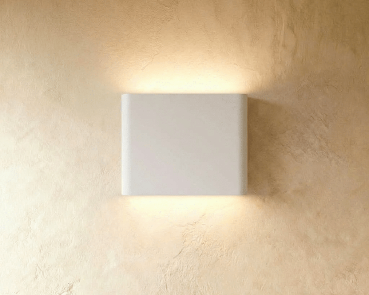 Femi Wall Lamp