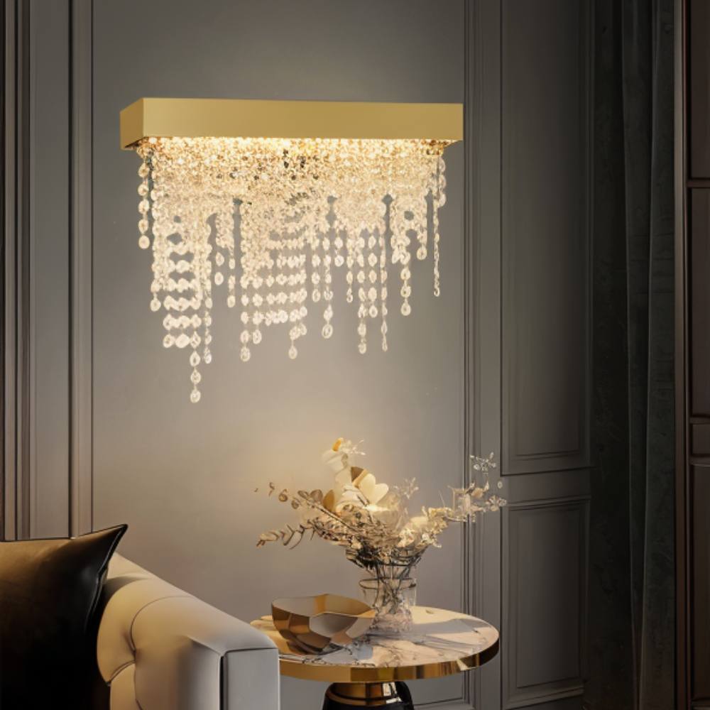 Regale Wall Lamp