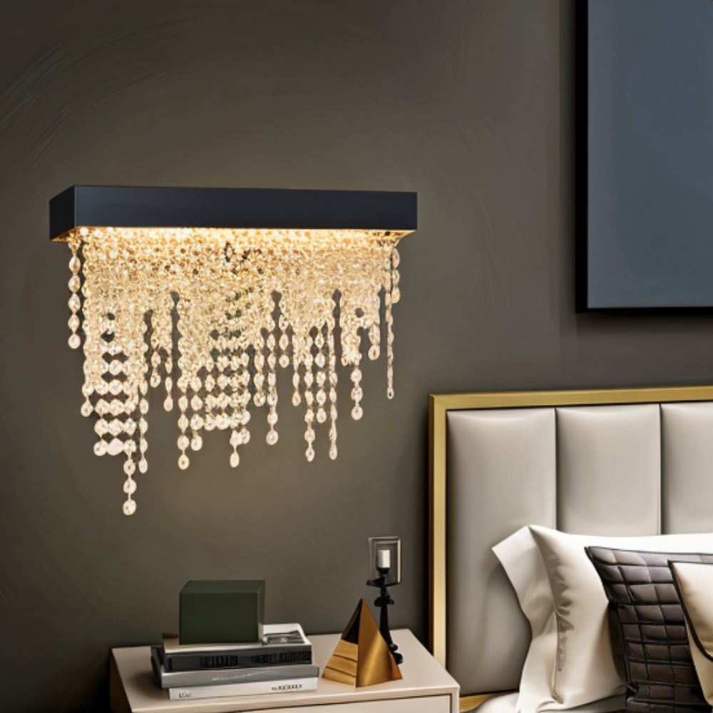 Regale Wall Lamp